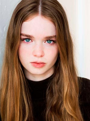 Саммер Х. Хауэлл в роли Кэрри Уайт